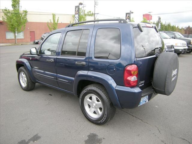 Jeep Liberty 2004 photo 2