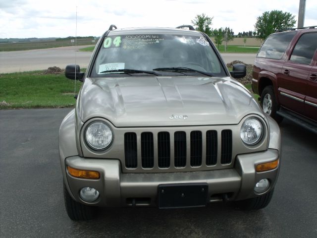 Jeep Liberty 2004 photo 20