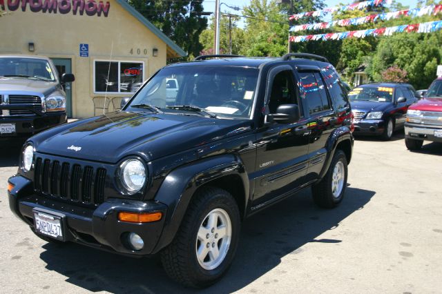 Jeep Liberty 2004 photo 2