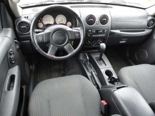 Jeep Liberty 2004 photo 5