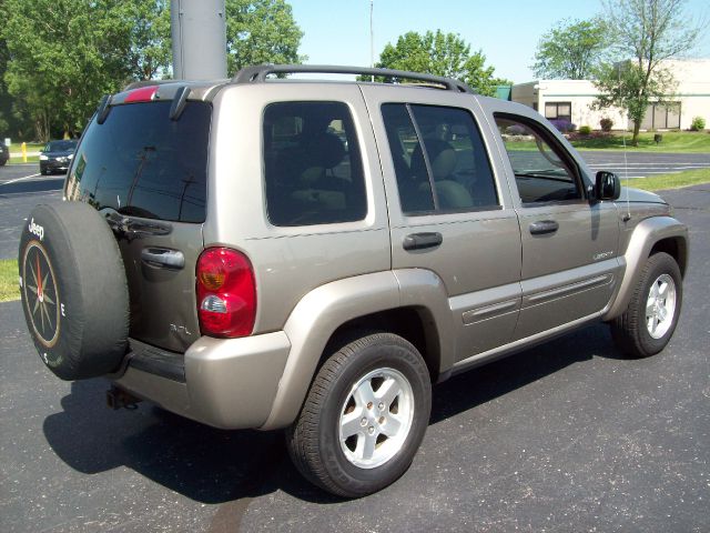 Jeep Liberty 2004 photo 3