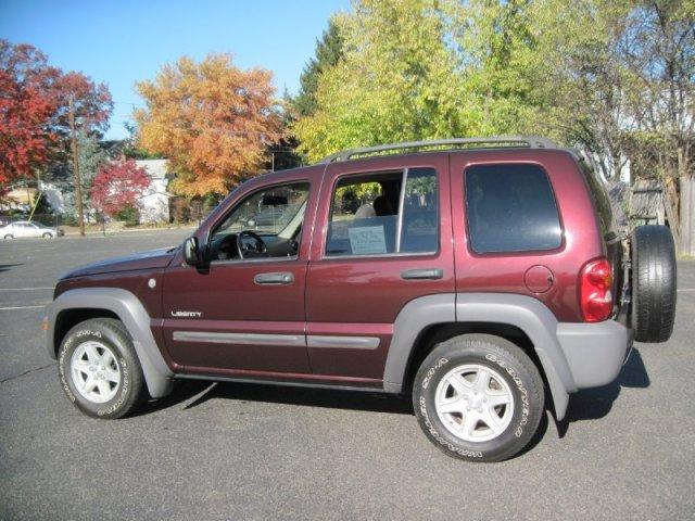 Jeep Liberty 2004 photo 3