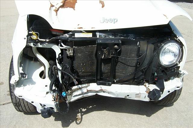 Jeep Liberty 2004 photo 1