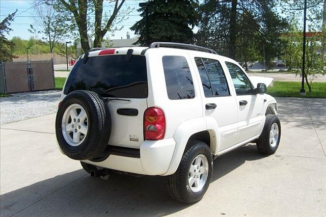 Jeep Liberty 2004 photo 4