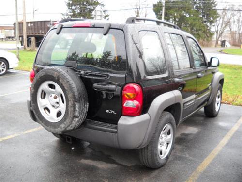Jeep Liberty 2004 photo 2