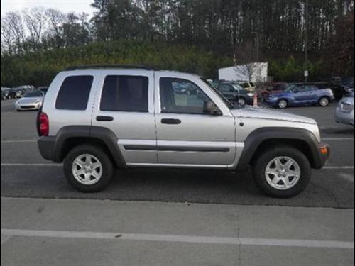 Jeep Liberty 2004 photo 3
