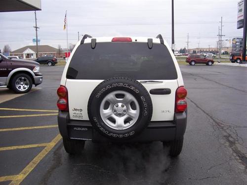 Jeep Liberty 2004 photo 2