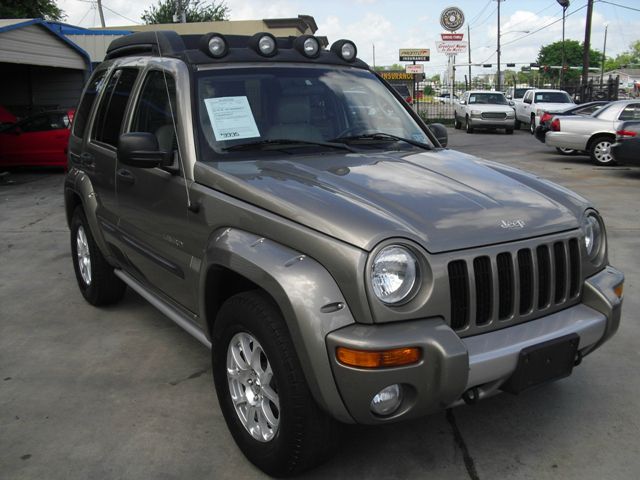 Jeep Liberty 2004 photo 13