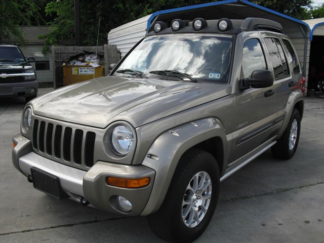 Jeep Liberty 2004 photo 14