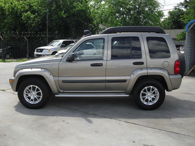 Jeep Liberty 2004 photo 15