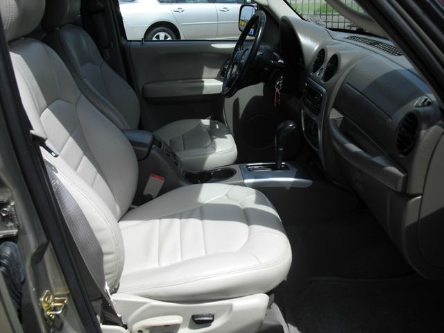 Jeep Liberty 2004 photo 3