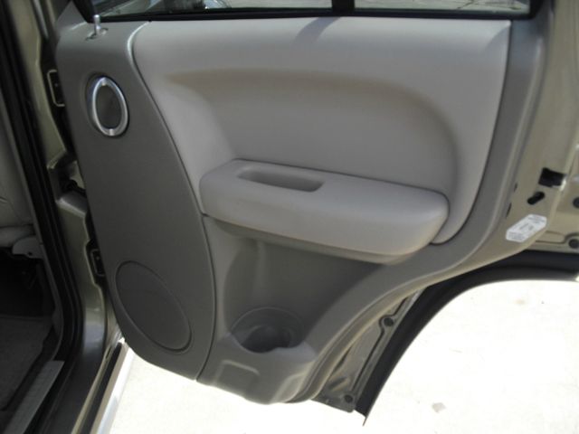 Jeep Liberty 2004 photo 5