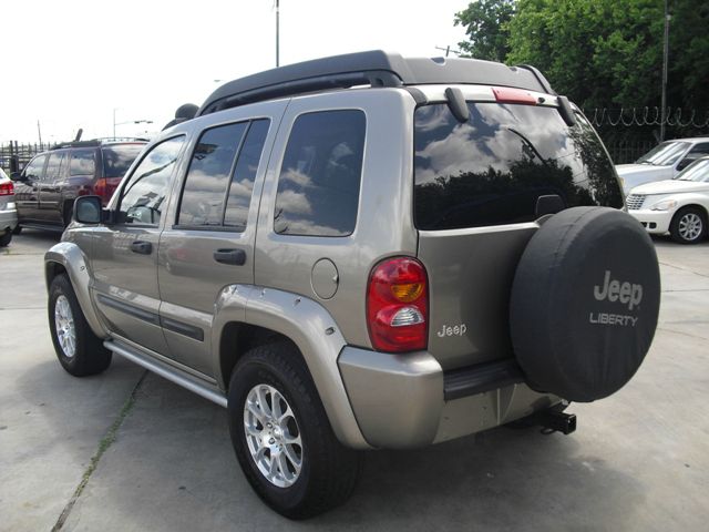 Jeep Liberty 2004 photo 9