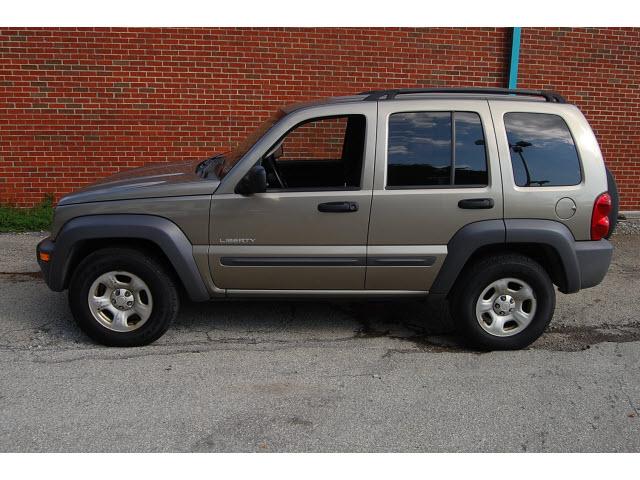 Jeep Liberty 2004 photo 1