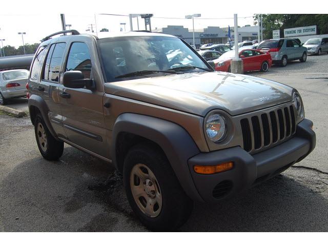 Jeep Liberty 2004 photo 4