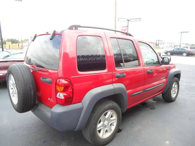 Jeep Liberty 2004 photo 4