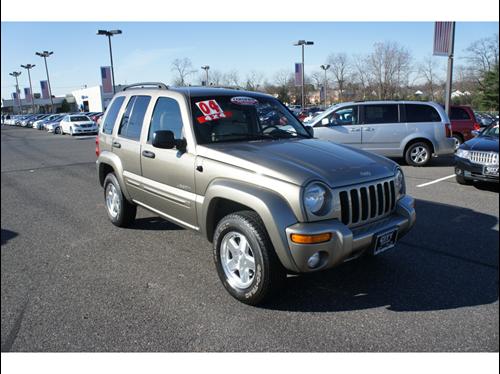 Jeep Liberty 2004 photo 3