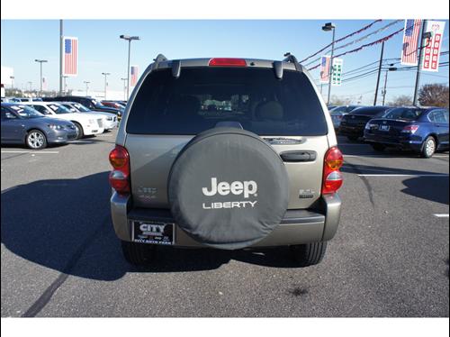 Jeep Liberty 2004 photo 4