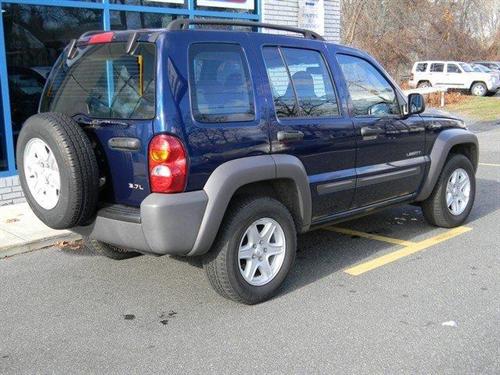 Jeep Liberty 2004 photo 4