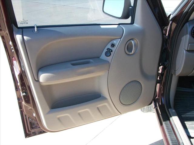 Jeep Liberty 2004 photo 4