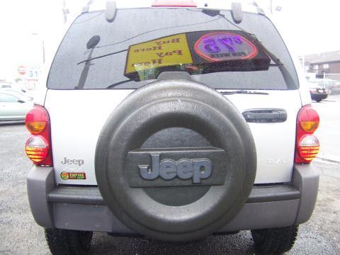 Jeep Liberty 2004 photo 1