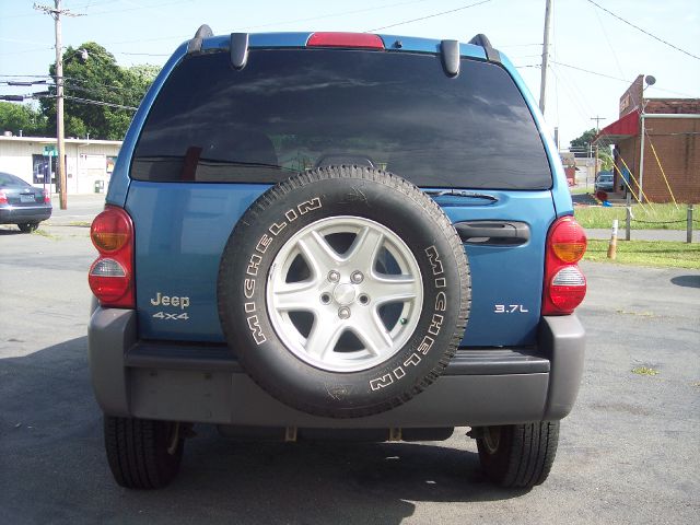 Jeep Liberty 2004 photo 1