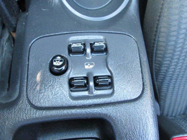 Jeep Liberty 2004 photo 11