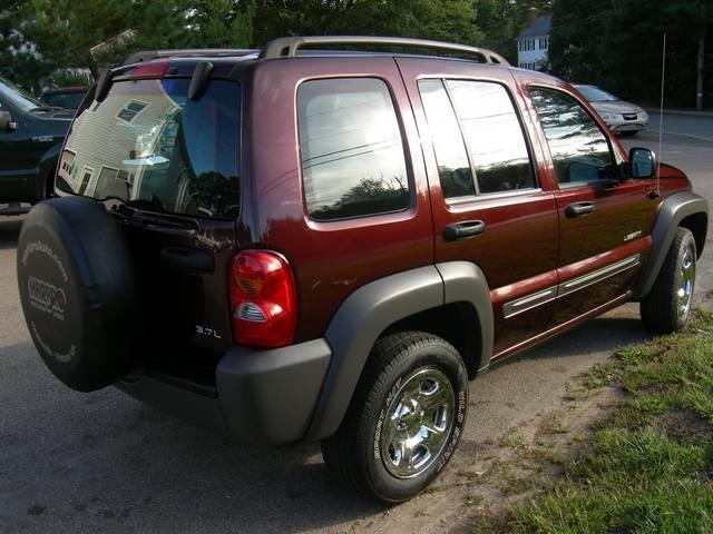 Jeep Liberty 2004 photo 2