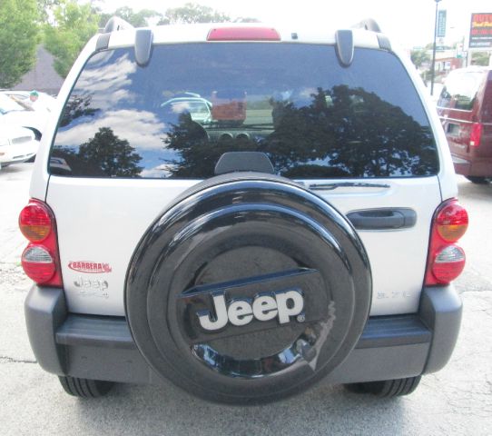 Jeep Liberty 2004 photo 1