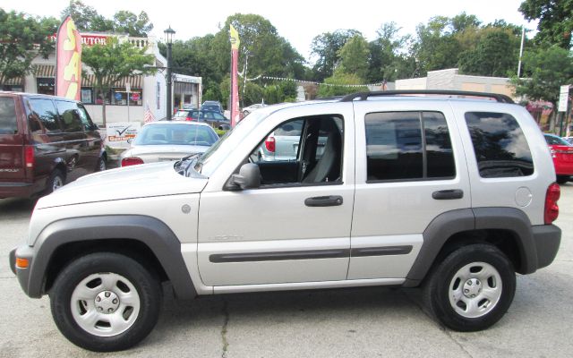 Jeep Liberty 2004 photo 3
