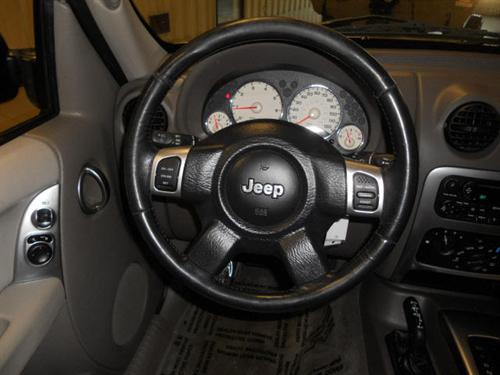 Jeep Liberty 2004 photo 2
