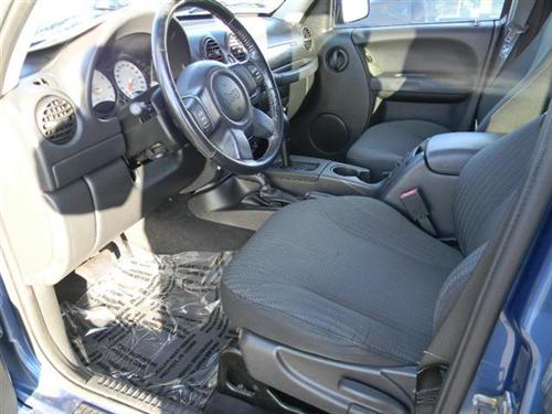 Jeep Liberty 2004 photo 5