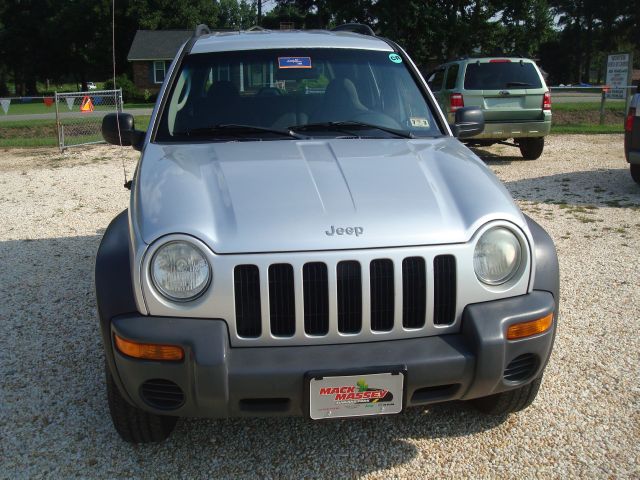 Jeep Liberty 2004 photo 1