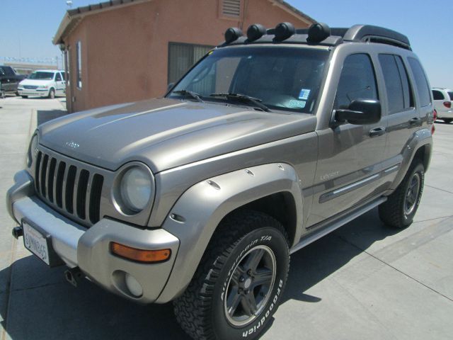 Jeep Liberty 2004 photo 4