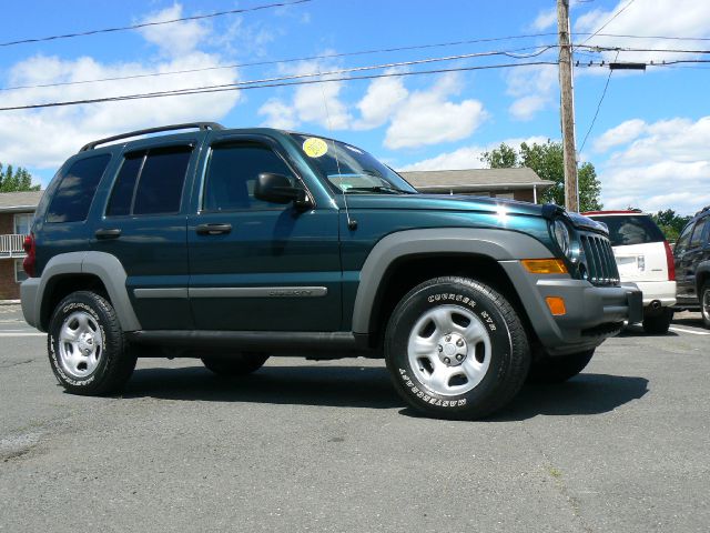 Jeep Liberty 2005 photo 17