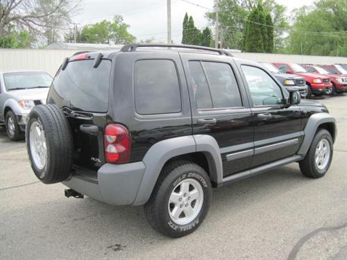 Jeep Liberty 2005 photo 1