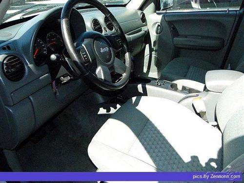 Jeep Liberty 2005 photo 5