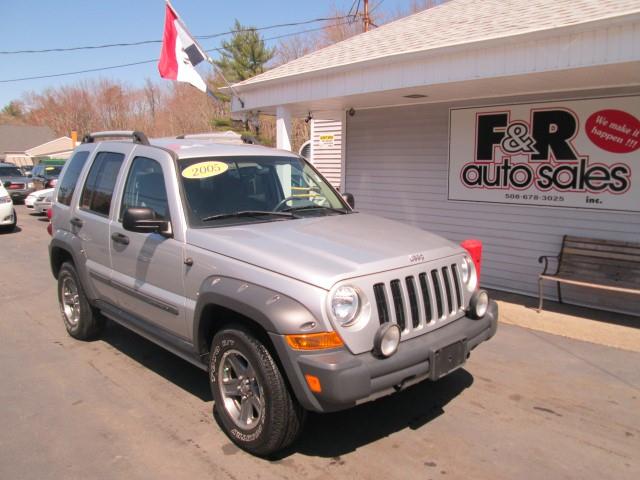 Jeep Liberty 2005 photo 4