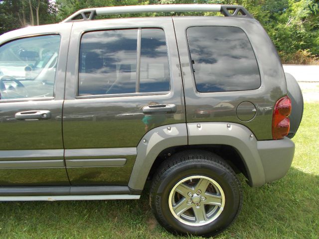Jeep Liberty 2005 photo 1