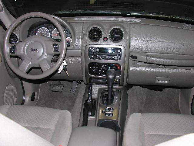 Jeep Liberty 2005 photo 4