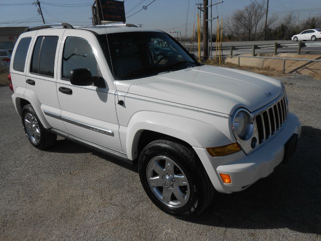 Jeep Liberty 2005 photo 1