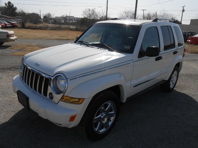 Jeep Liberty 2005 photo 3