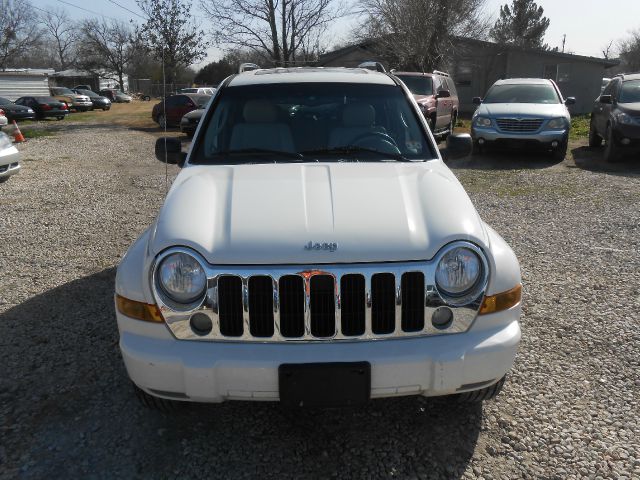 Jeep Liberty 2005 photo 4