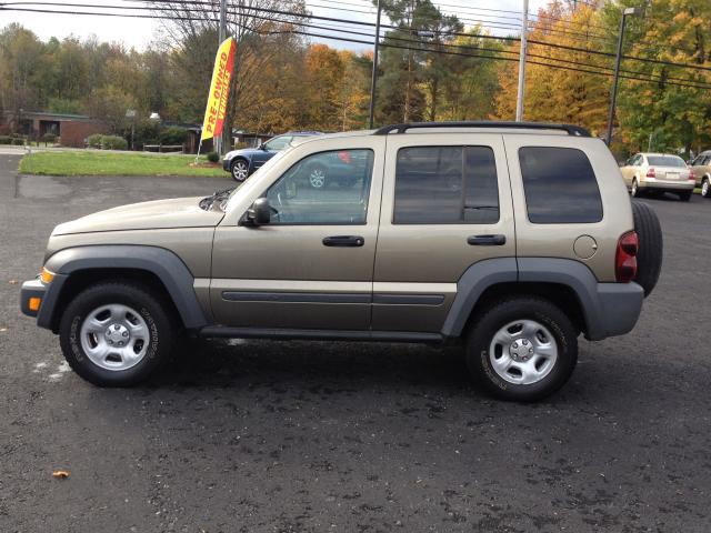 Jeep Liberty 2005 photo 3