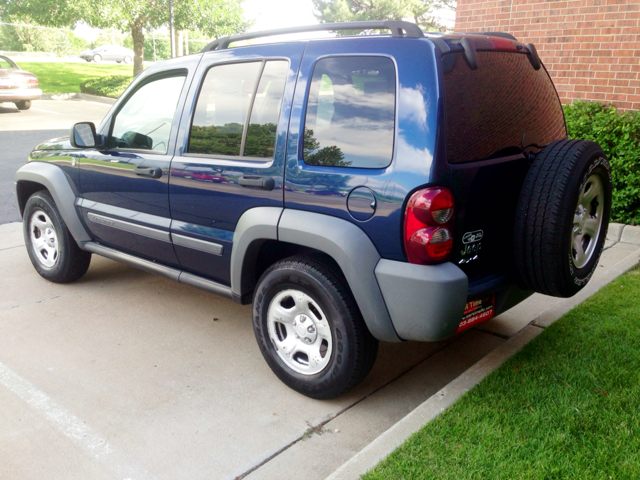 Jeep Liberty 2005 photo 3