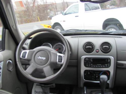 Jeep Liberty 2005 photo 3