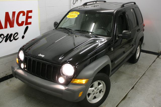 Jeep Liberty 2005 photo 3