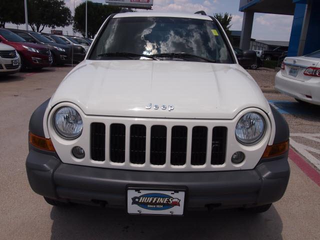 Jeep Liberty 2005 photo 3