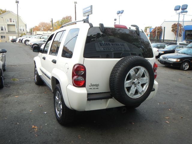 Jeep Liberty 2005 photo 1
