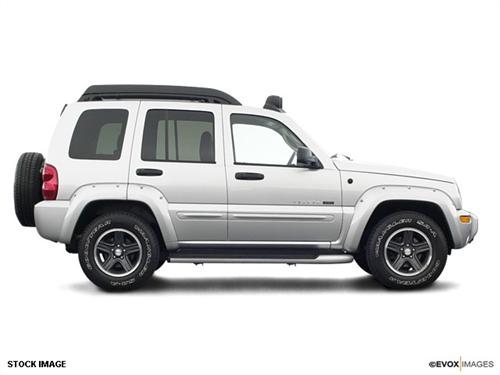 Jeep Liberty 2005 photo 2